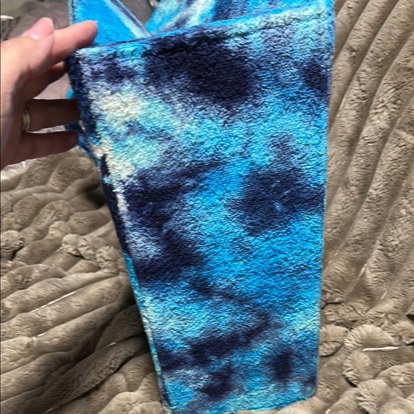 Blue and White Artistic Tote Bag - Picture 5 of 9